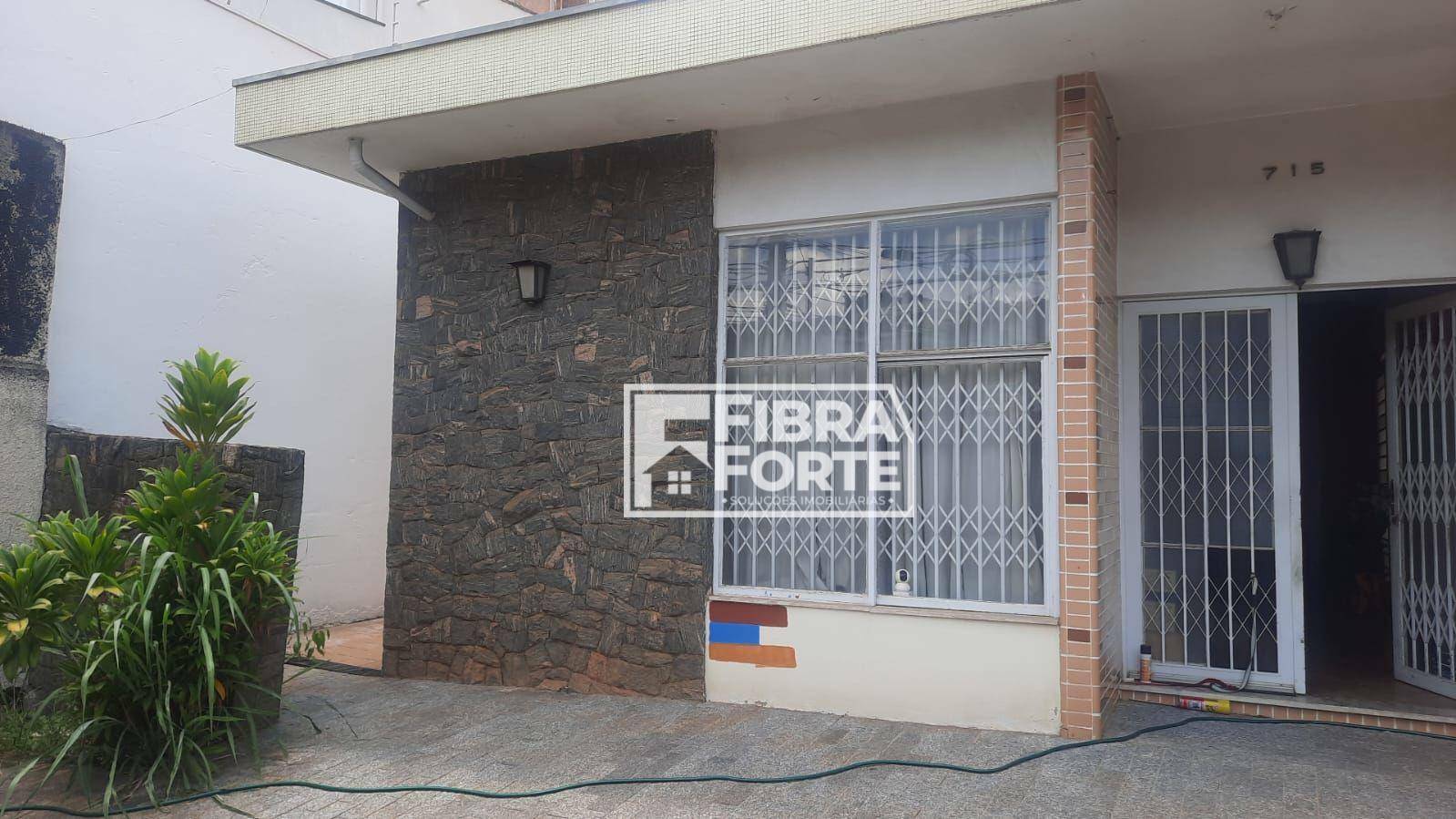 Casa à venda com 3 quartos, 213m² - Foto 2