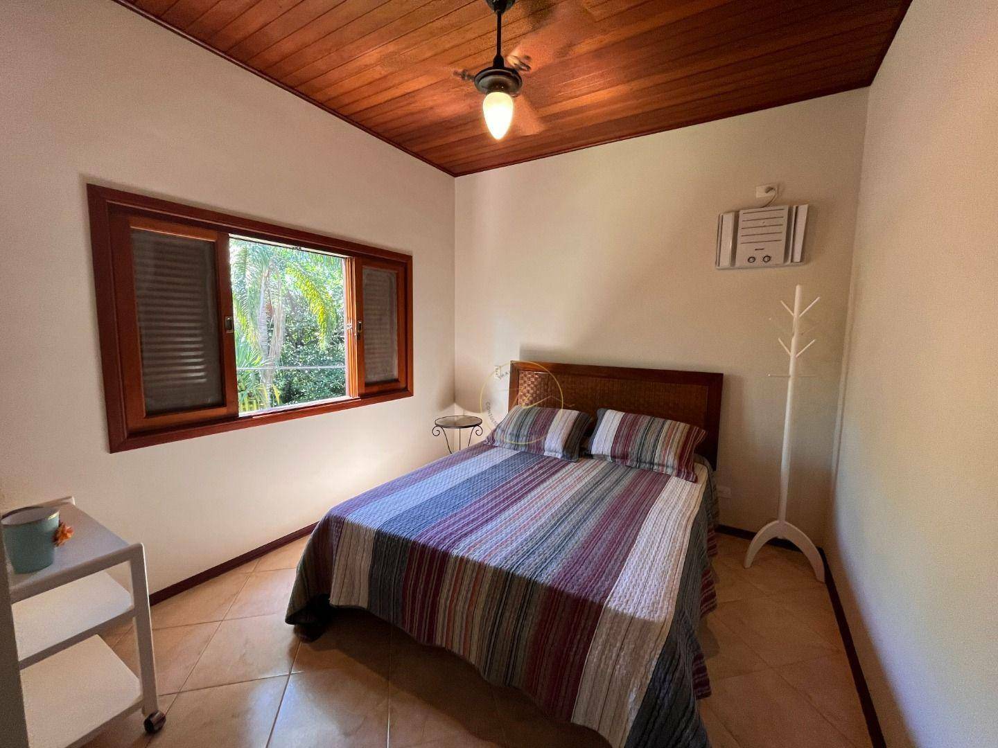 Casa de Condomínio à venda com 4 quartos, 300m² - Foto 13