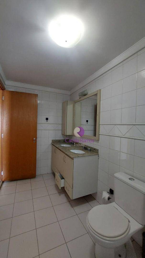 Apartamento para alugar com 3 quartos, 132m² - Foto 17