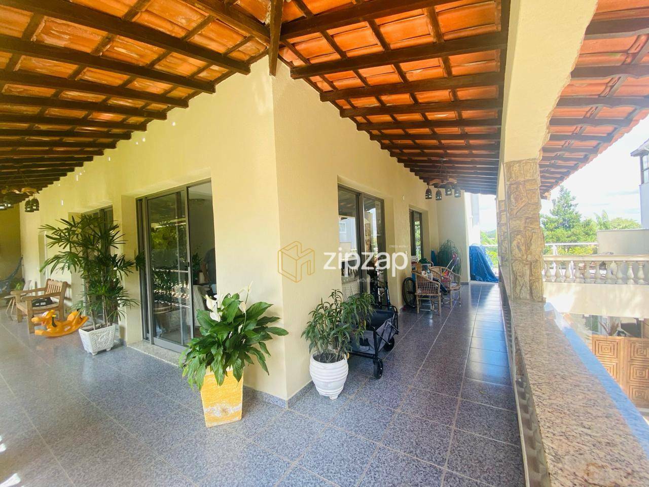 Casa de Condomínio à venda com 4 quartos, 440m² - Foto 3