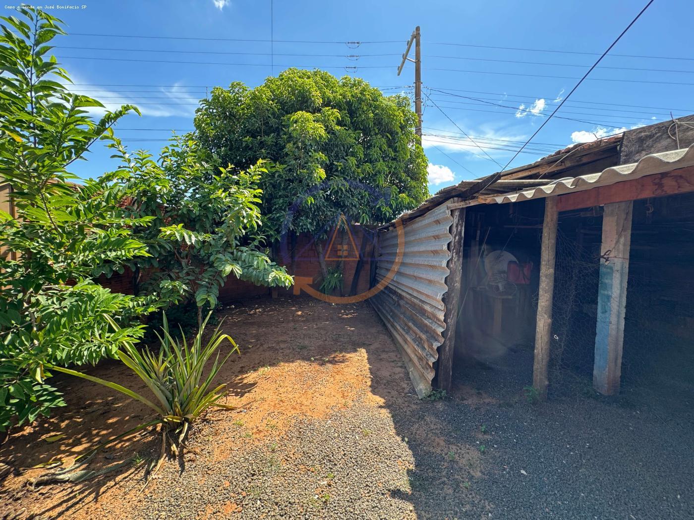 Casa à venda com 2 quartos, 219m² - Foto 3