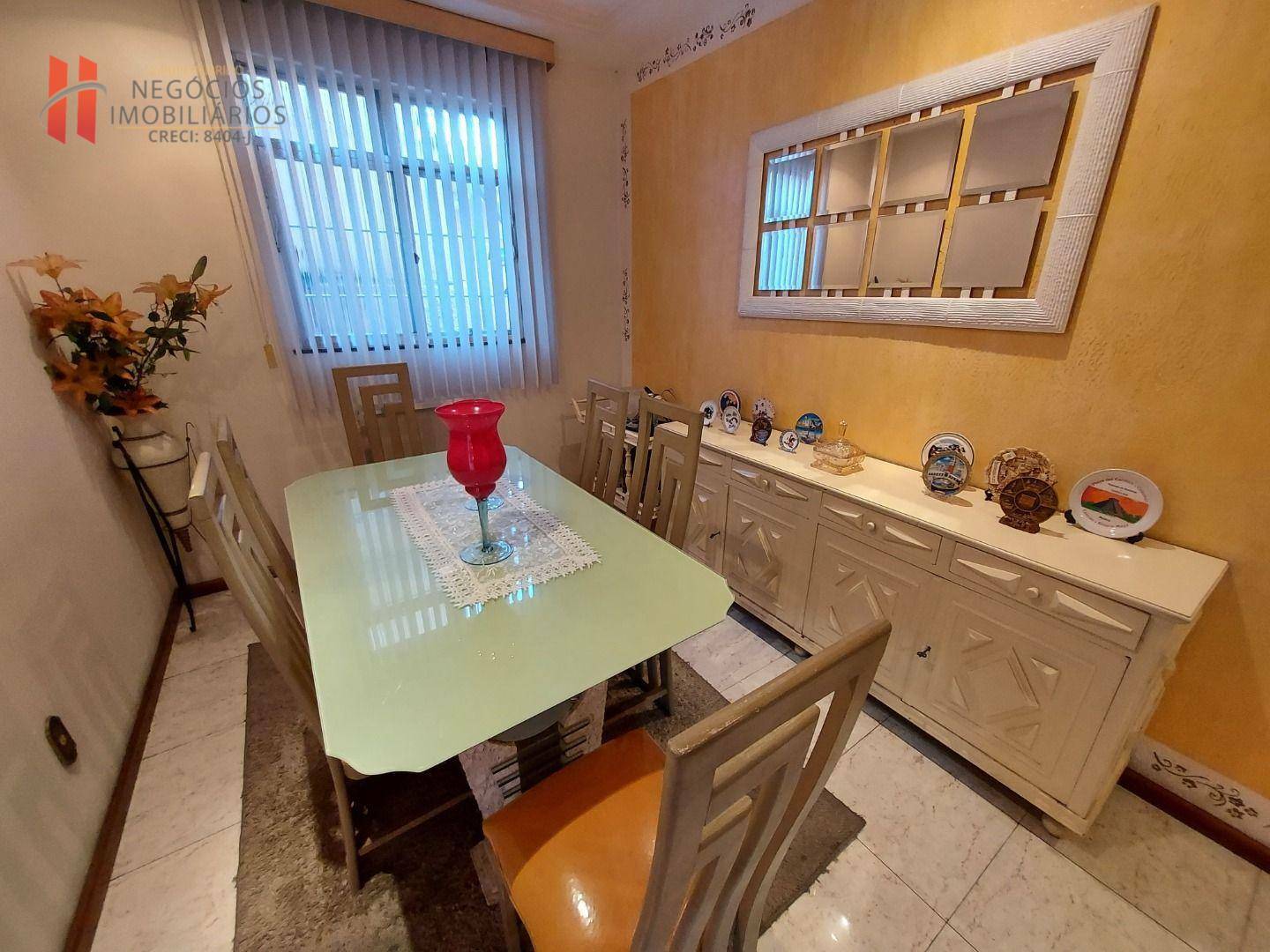 Casa à venda com 3 quartos, 200m² - Foto 32