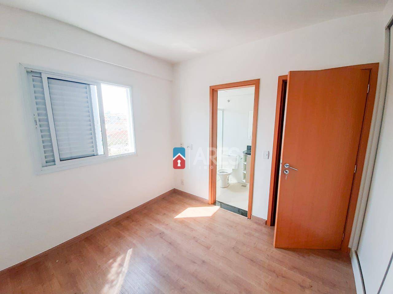 Apartamento para alugar com 3 quartos, 76m² - Foto 11