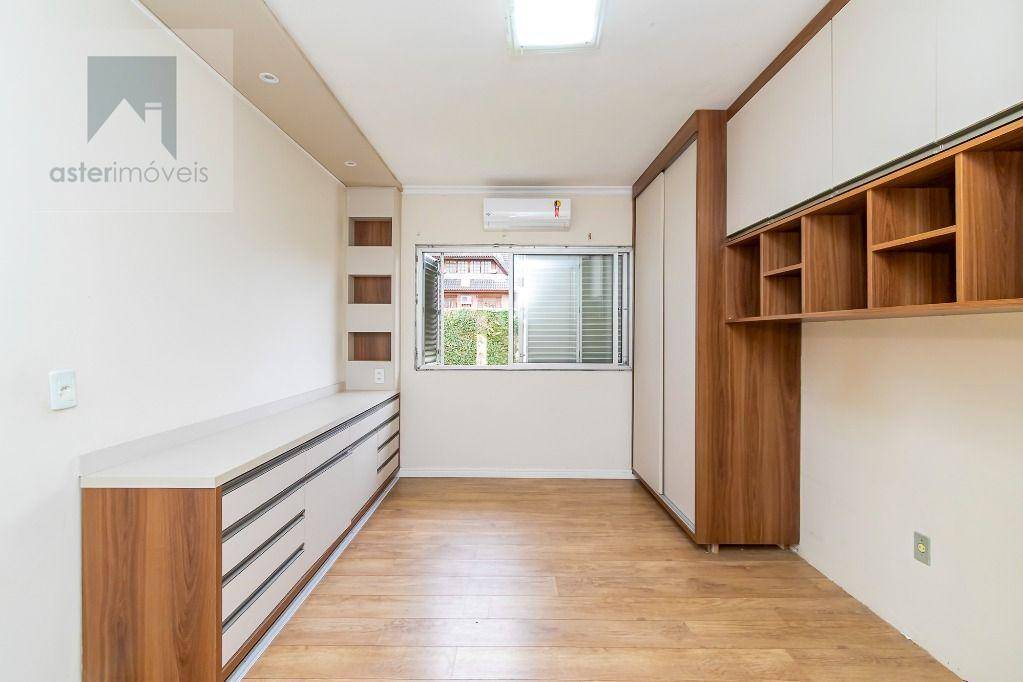 Casa para alugar com 4 quartos, 285m² - Foto 41
