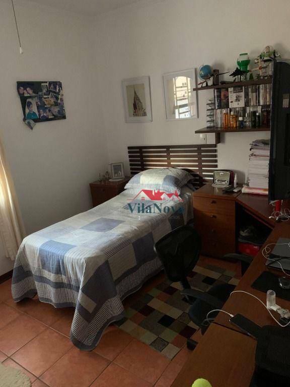 Casa à venda com 3 quartos, 210m² - Foto 11