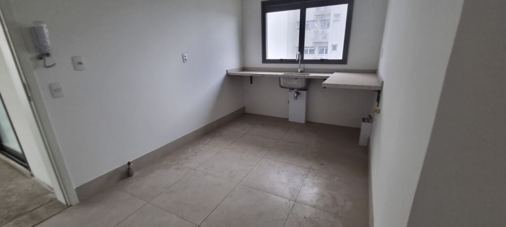 Apartamento à venda com 3 quartos, 157m² - Foto 5