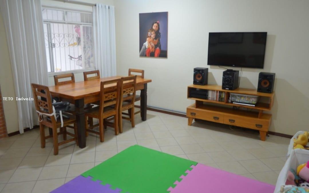 Casa à venda com 3 quartos, 100m² - Foto 5