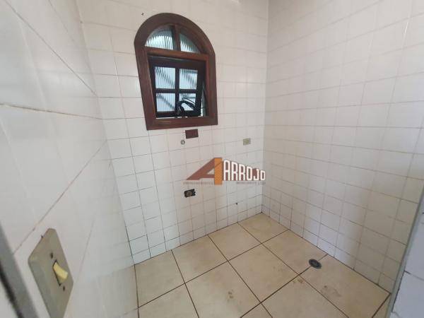 Sobrado à venda com 5 quartos, 240m² - Foto 34