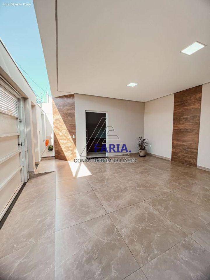 Casa à venda com 3 quartos, 190m² - Foto 3