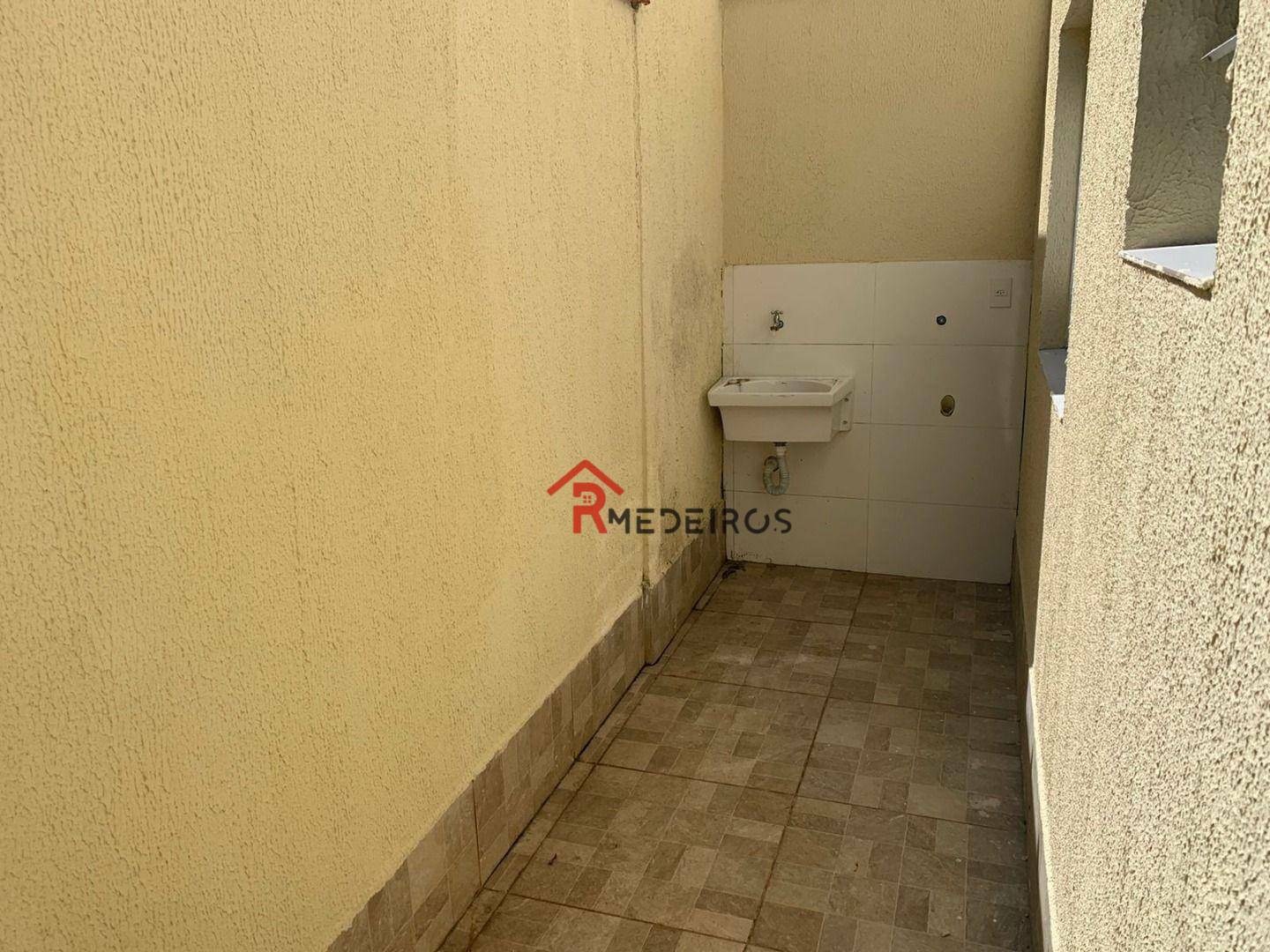 Casa à venda com 2 quartos, 49m² - Foto 10