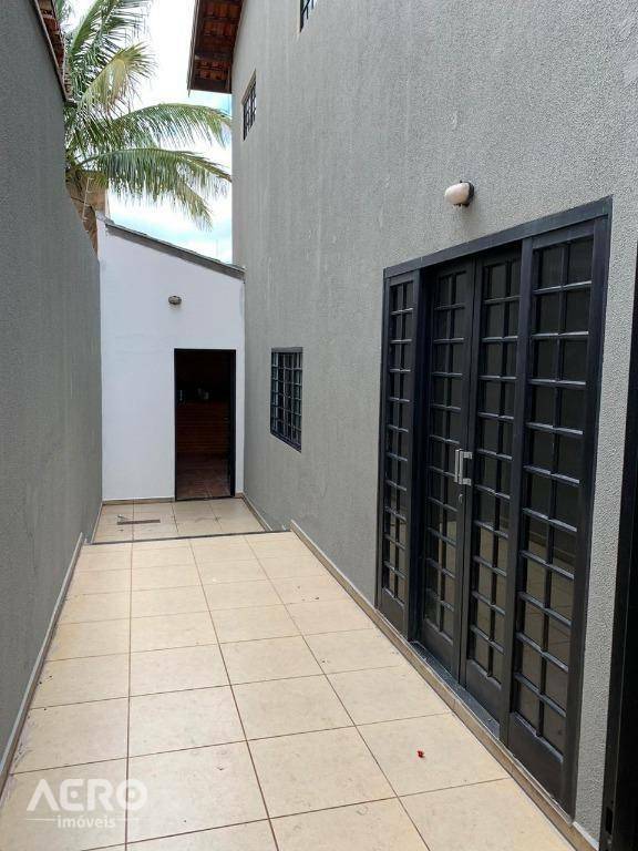 Casa à venda com 4 quartos, 215m² - Foto 17