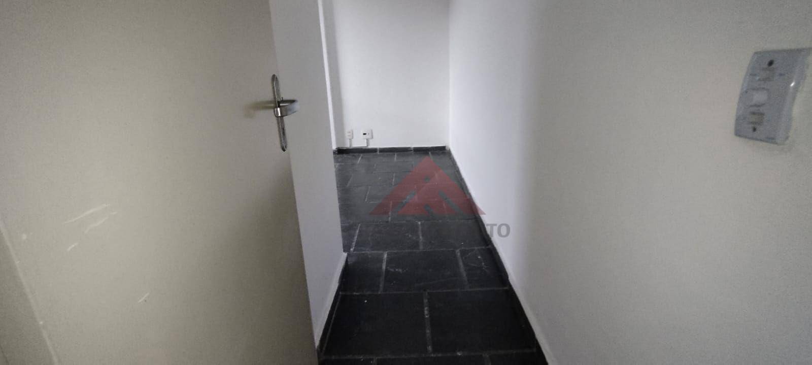 Apartamento à venda com 2 quartos, 62m² - Foto 4