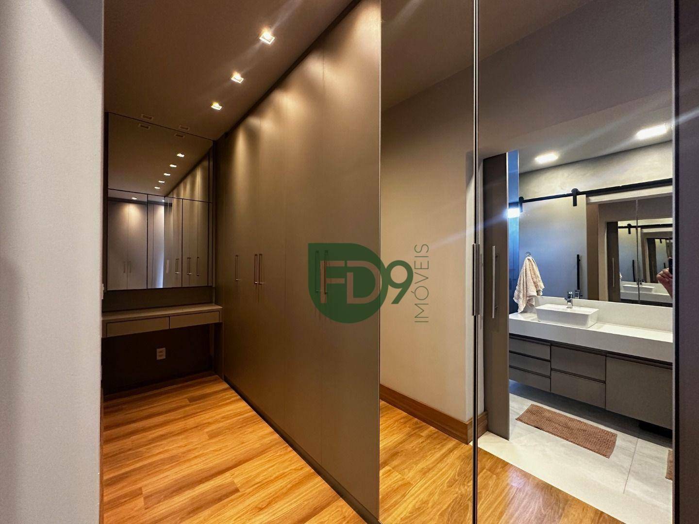 Casa de Condomínio à venda com 3 quartos, 302m² - Foto 31