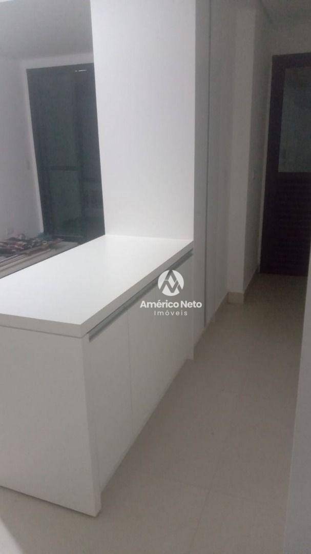 Apartamento à venda com 2 quartos, 68m² - Foto 4