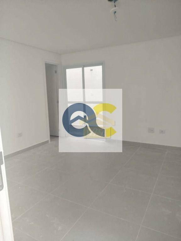 Sobrado à venda com 2 quartos, 60m² - Foto 1