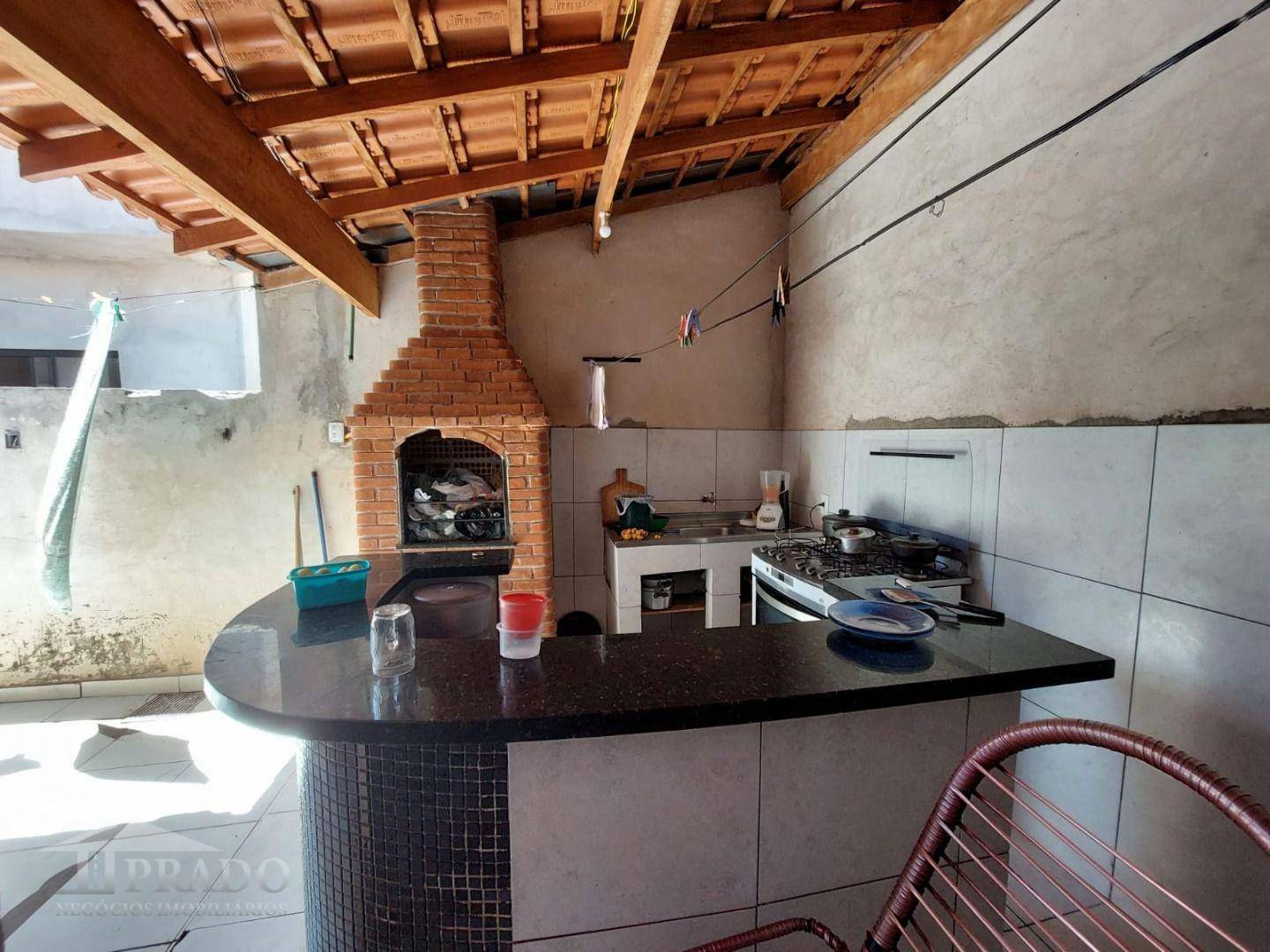 Casa à venda com 4 quartos, 170m² - Foto 3