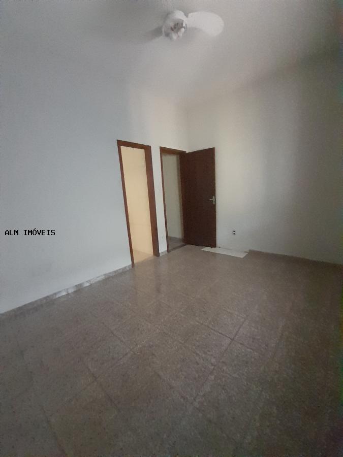 Casa à venda com 3 quartos, 150m² - Foto 14