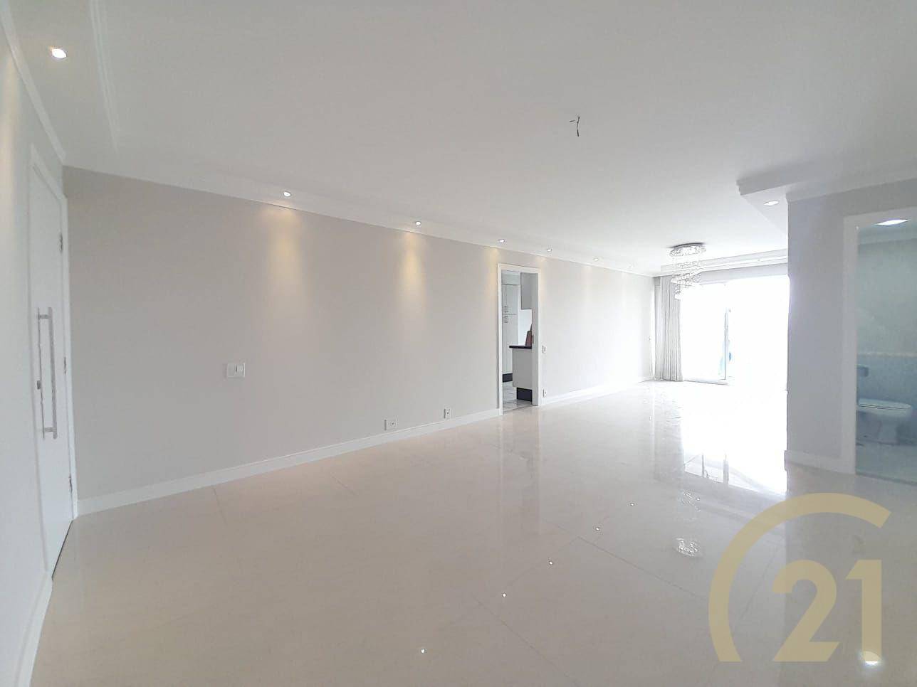 Apartamento à venda com 3 quartos, 135m² - Foto 1