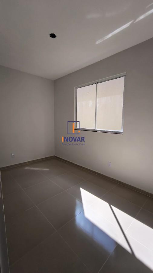 Casa à venda com 3 quartos, 65m² - Foto 4