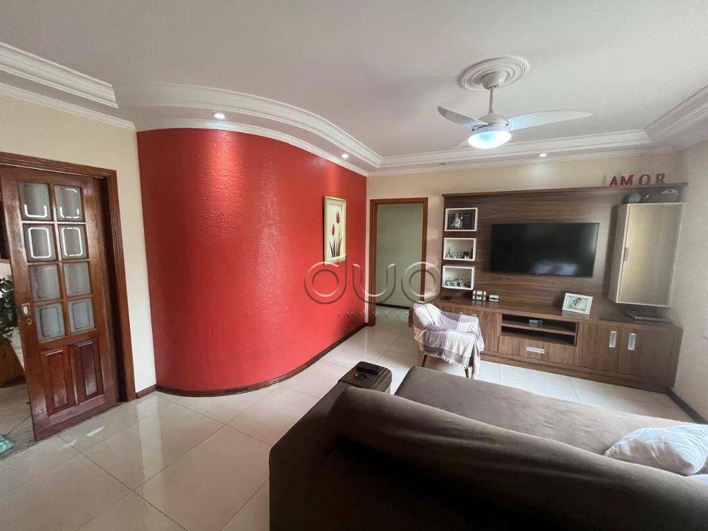 Casa à venda com 4 quartos, 199m² - Foto 20