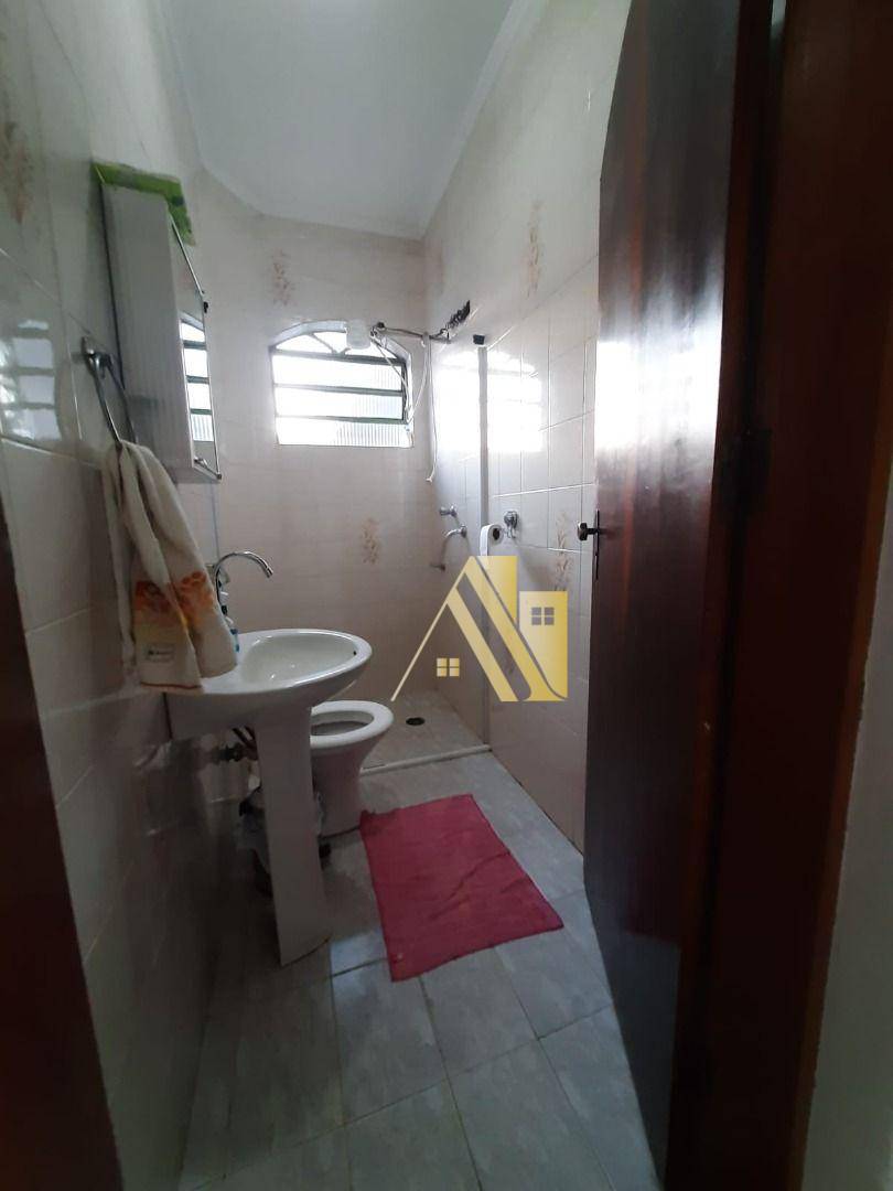 Sobrado à venda com 3 quartos, 500m² - Foto 4