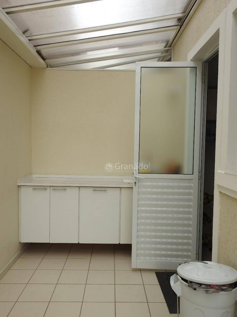 Sobrado à venda com 4 quartos, 220m² - Foto 13