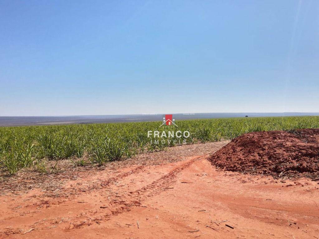 Fazenda à venda com 10 quartos, 63404000M2 - Foto 1