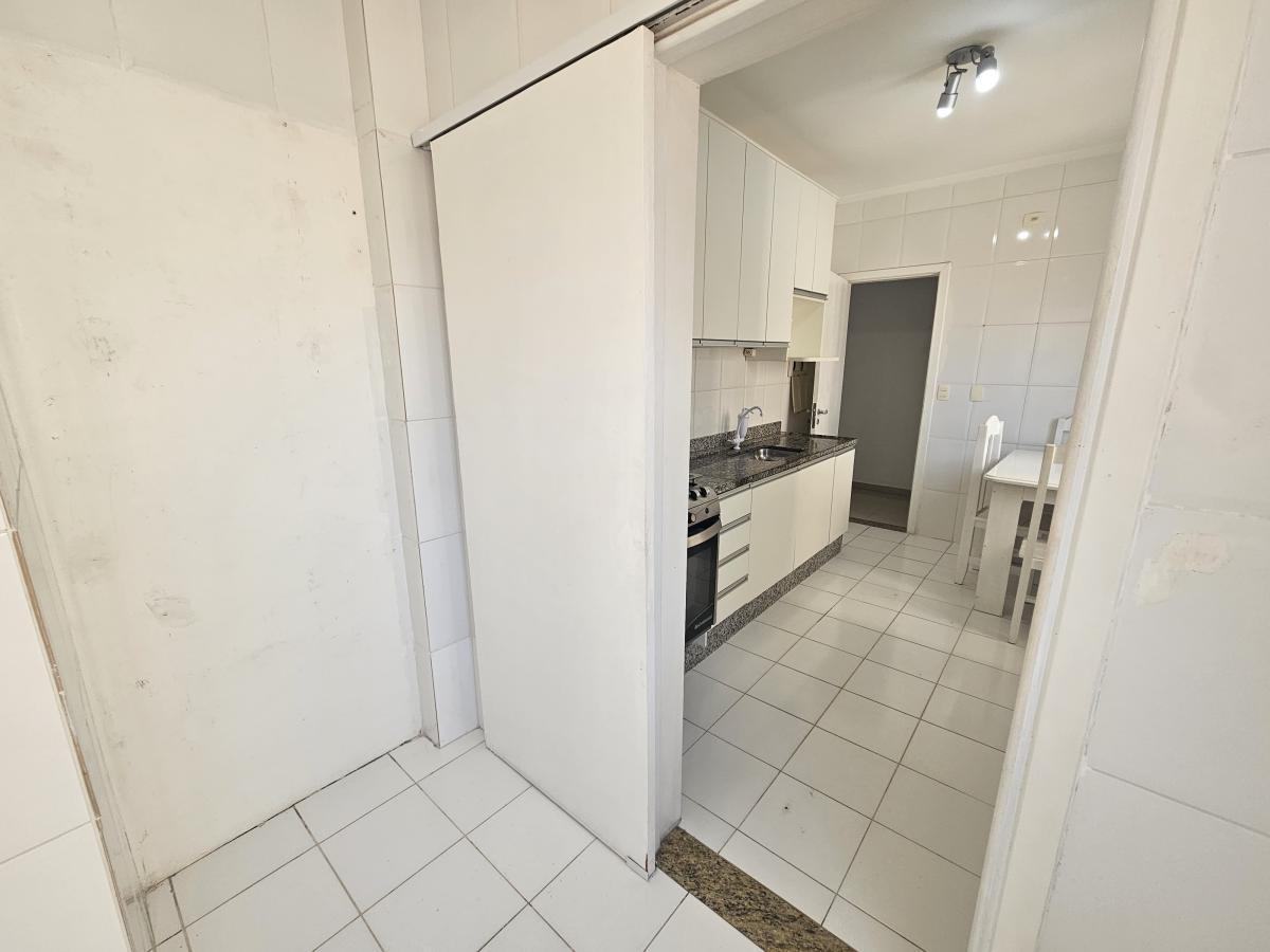 Apartamento à venda com 3 quartos, 123m² - Foto 11