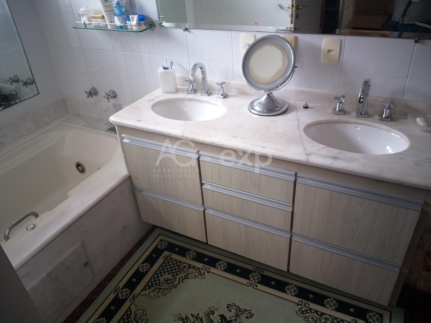 Casa à venda com 4 quartos, 584m² - Foto 10