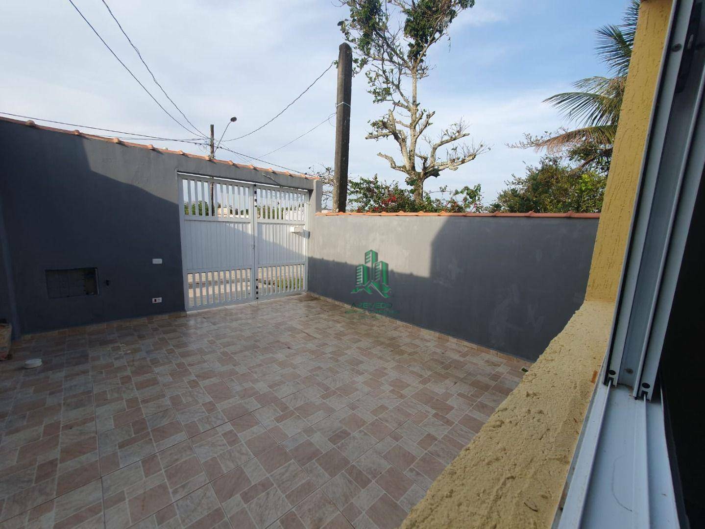 Casa à venda com 2 quartos, 160m² - Foto 2