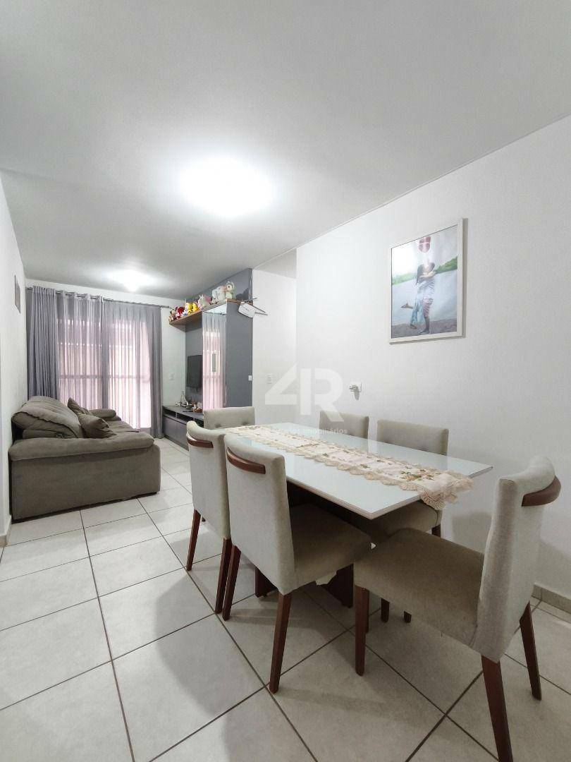 Apartamento à venda com 2 quartos, 67m² - Foto 2