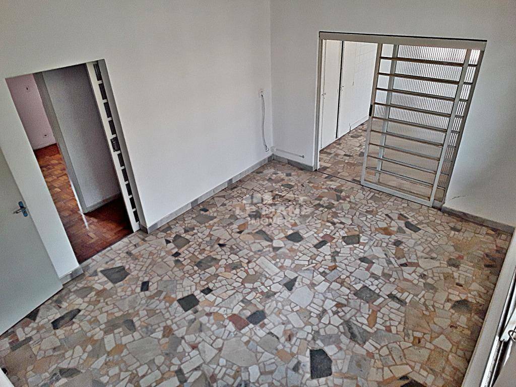 Casa à venda com 3 quartos, 310m² - Foto 6