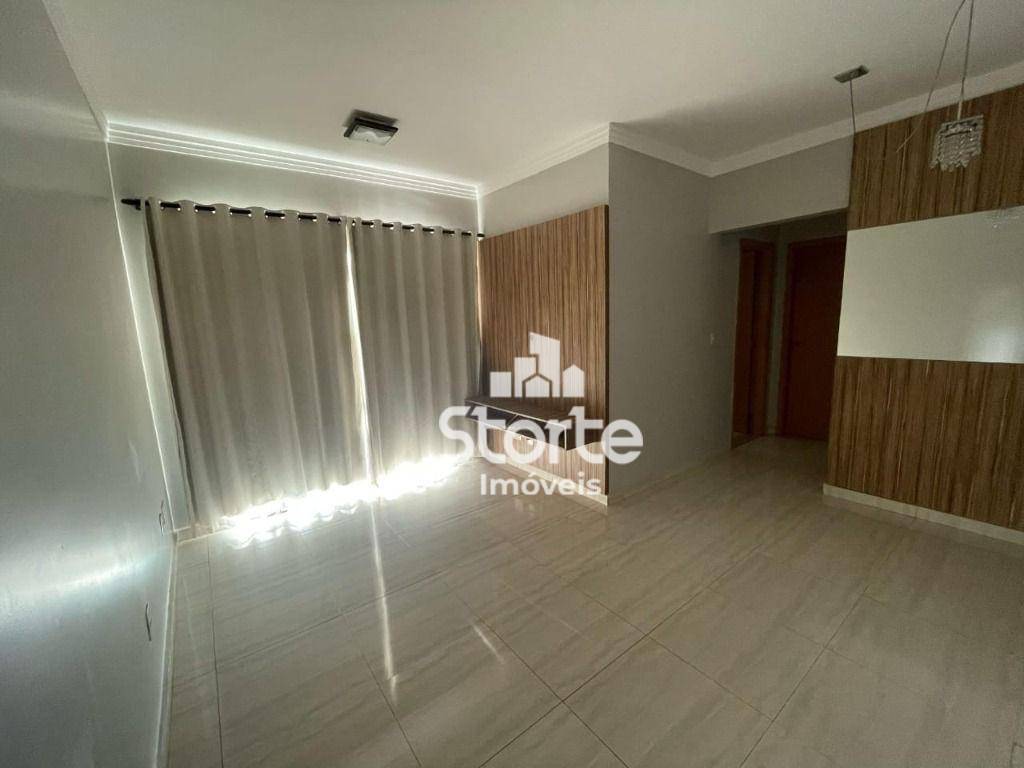 Apartamento à venda com 2 quartos, 58m² - Foto 2