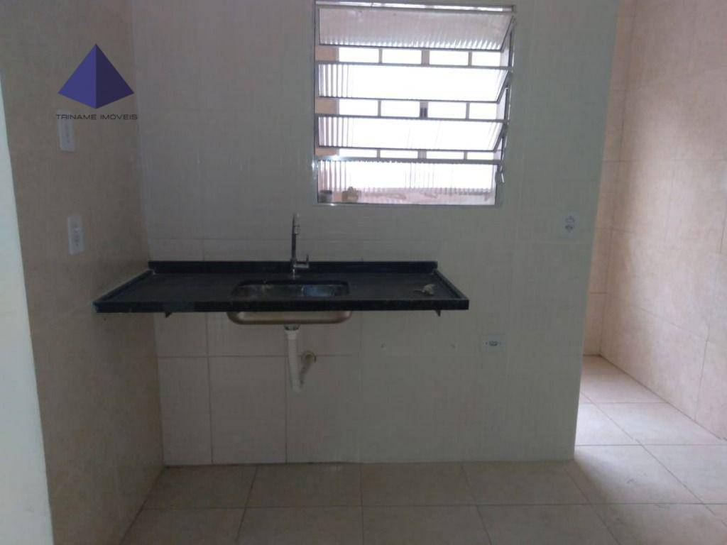 Casa à venda com 2 quartos, 60m² - Foto 17