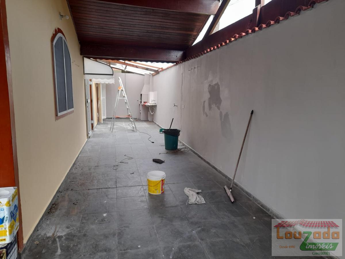 Casa à venda com 3 quartos, 250m² - Foto 11