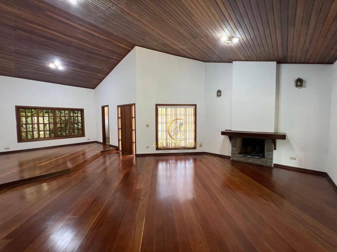 Casa de Condomínio à venda e aluguel com 3 quartos, 300m² - Foto 3