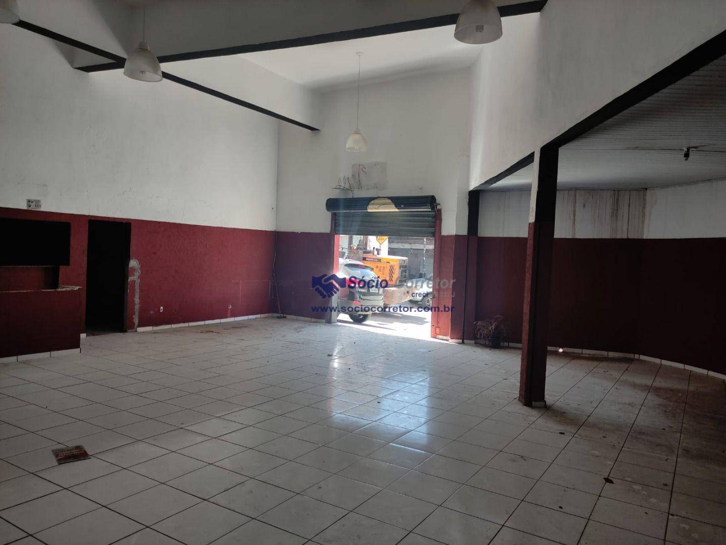 Sobrado à venda com 4 quartos, 335m² - Foto 3