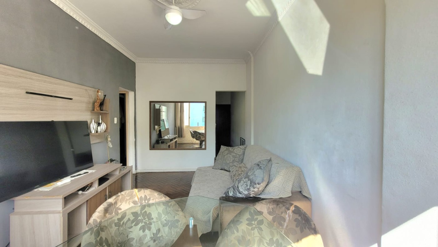 Apartamento à venda com 2 quartos, 80m² - Foto 2