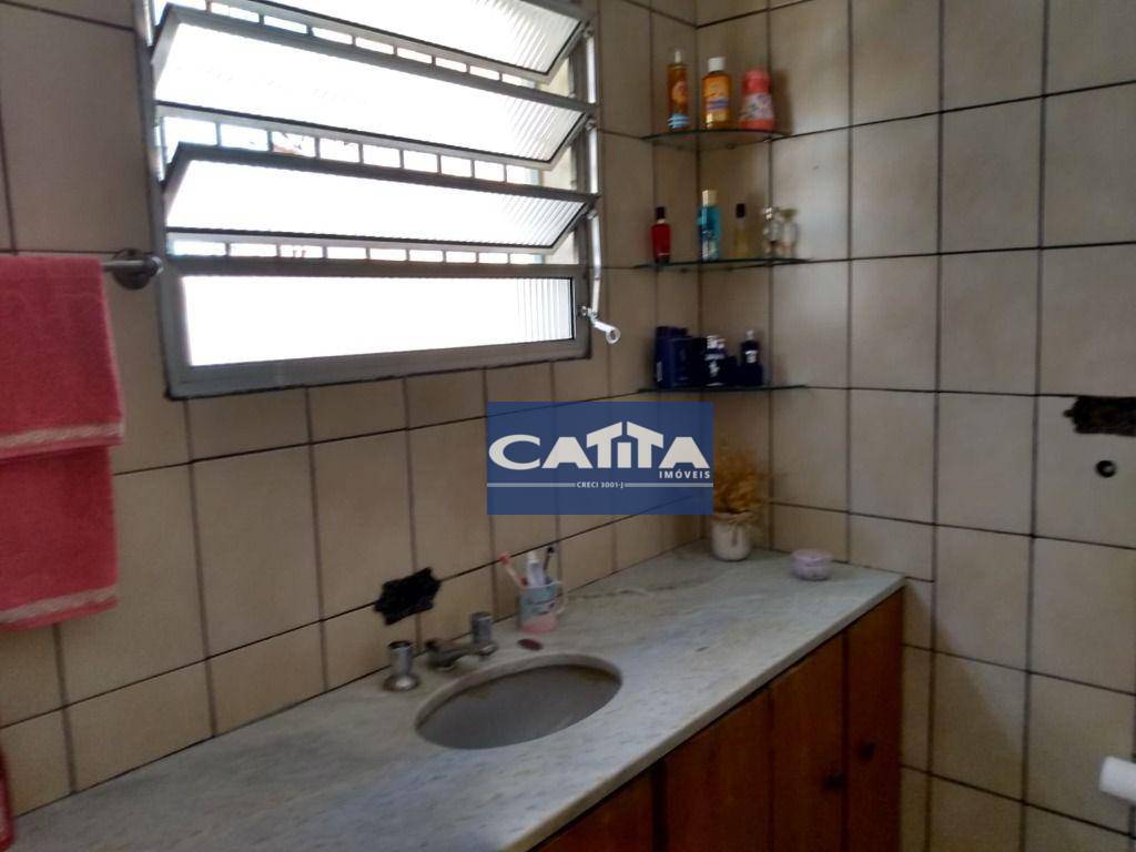 Casa à venda com 6 quartos, 220m² - Foto 17