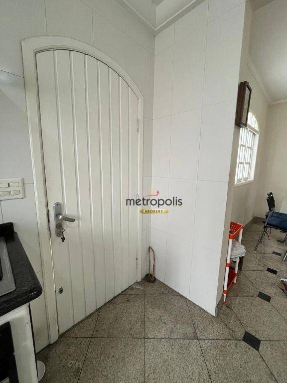 Sobrado à venda com 4 quartos, 350m² - Foto 24