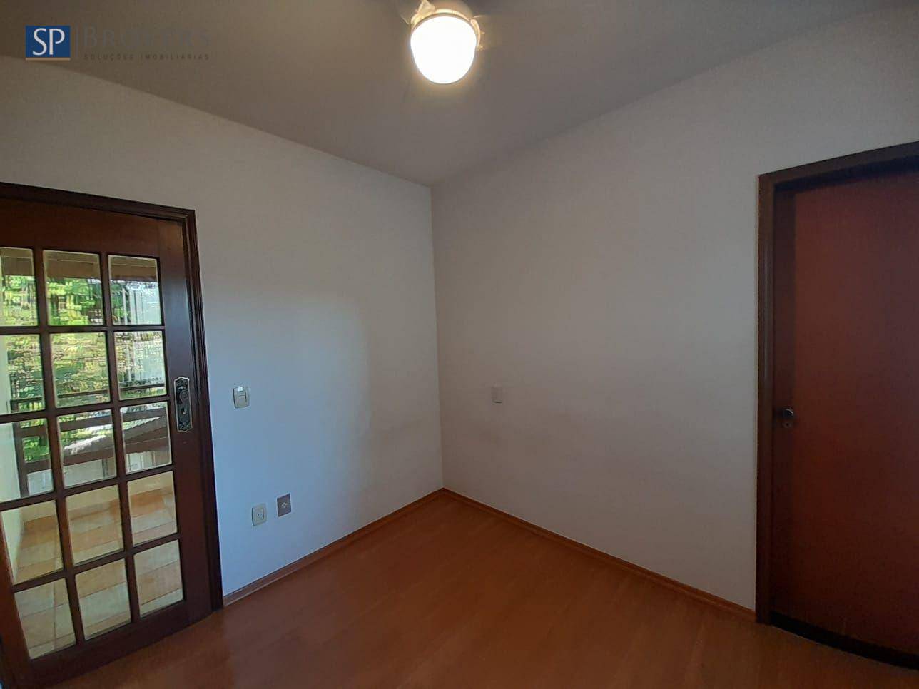 Casa de Condomínio à venda com 5 quartos, 290m² - Foto 43