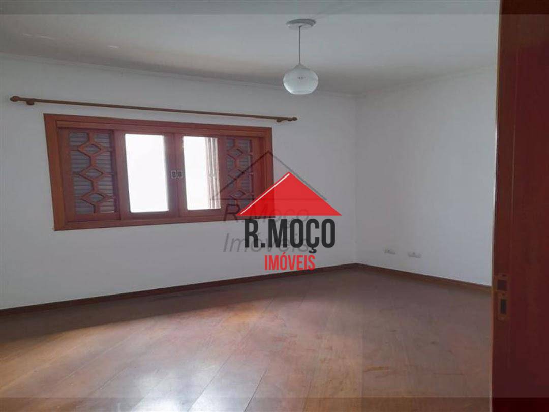 Casa à venda com 4 quartos, 330m² - Foto 20