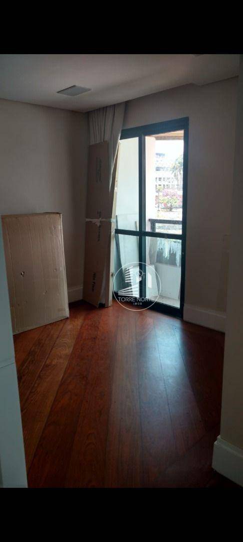 Apartamento à venda com 3 quartos, 138m² - Foto 13