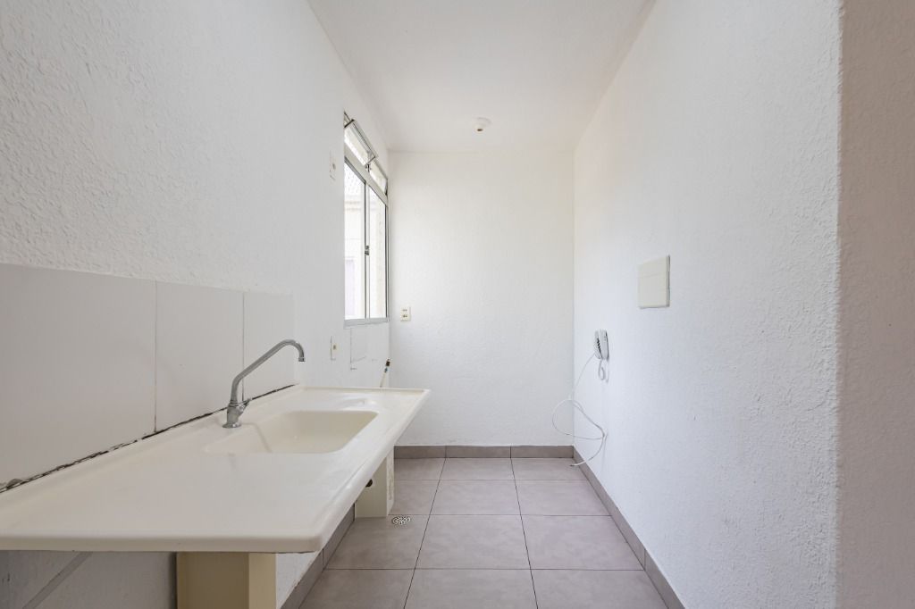 Apartamento à venda com 2 quartos, 40m² - Foto 11