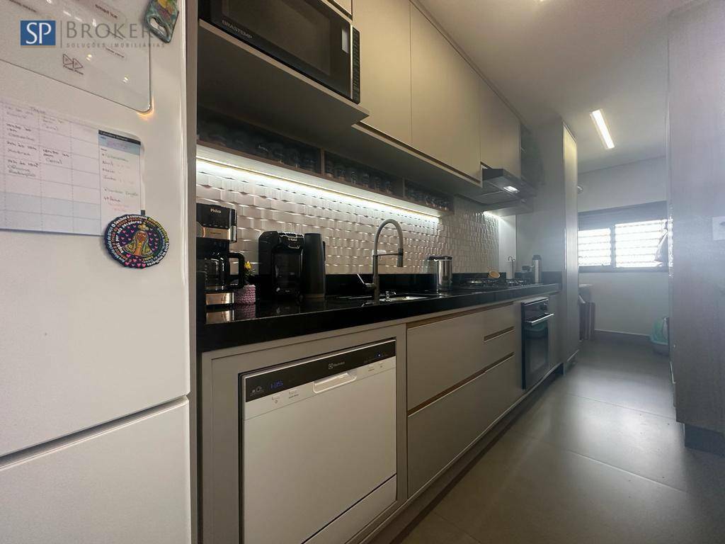 Apartamento à venda com 3 quartos, 164m² - Foto 7