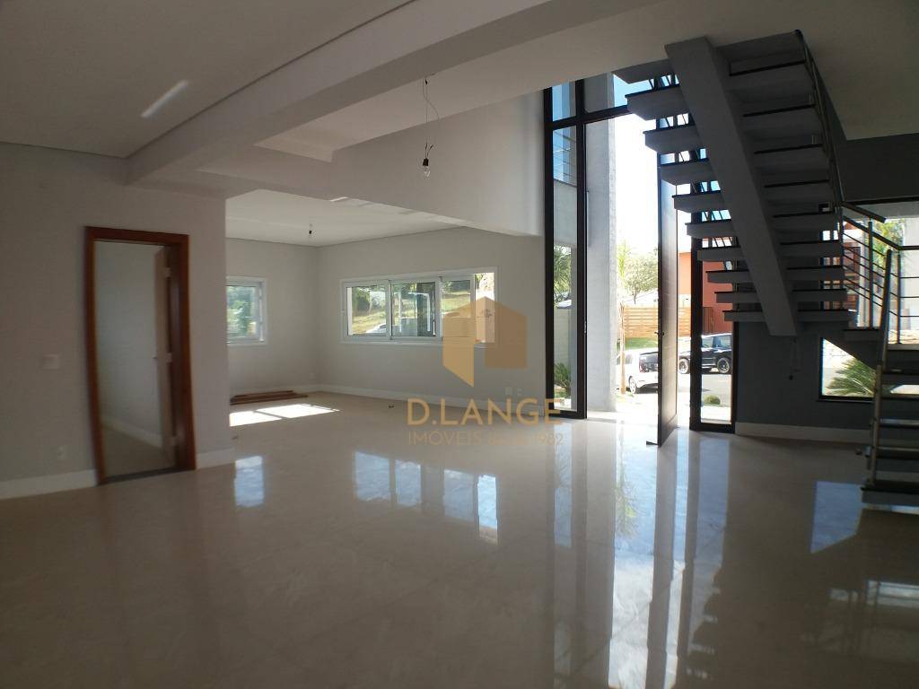 Casa de Condomínio à venda com 4 quartos, 450m² - Foto 2