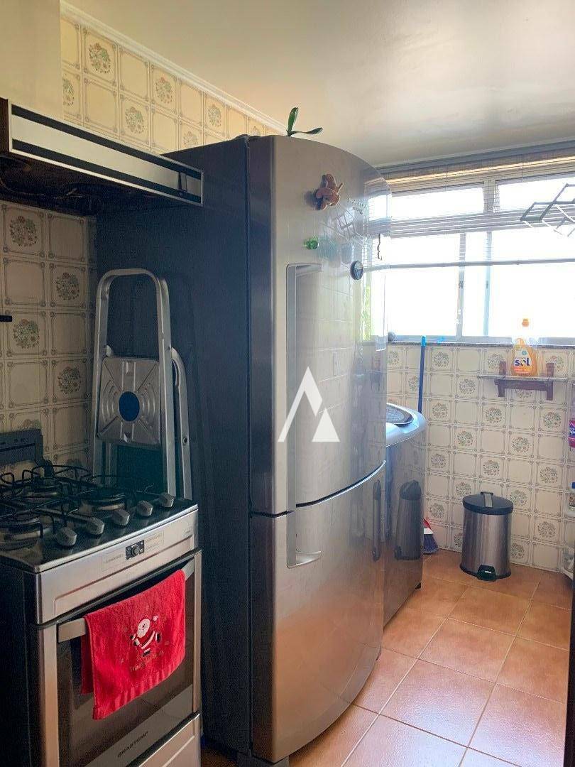 Apartamento à venda com 2 quartos, 60m² - Foto 5