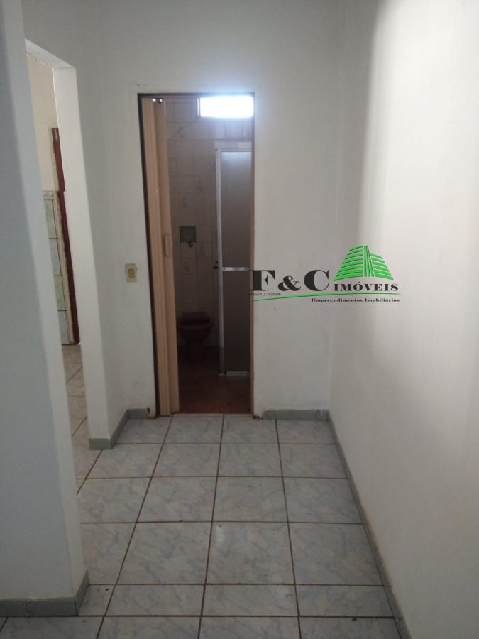 Casa à venda com 2 quartos, 250m² - Foto 14