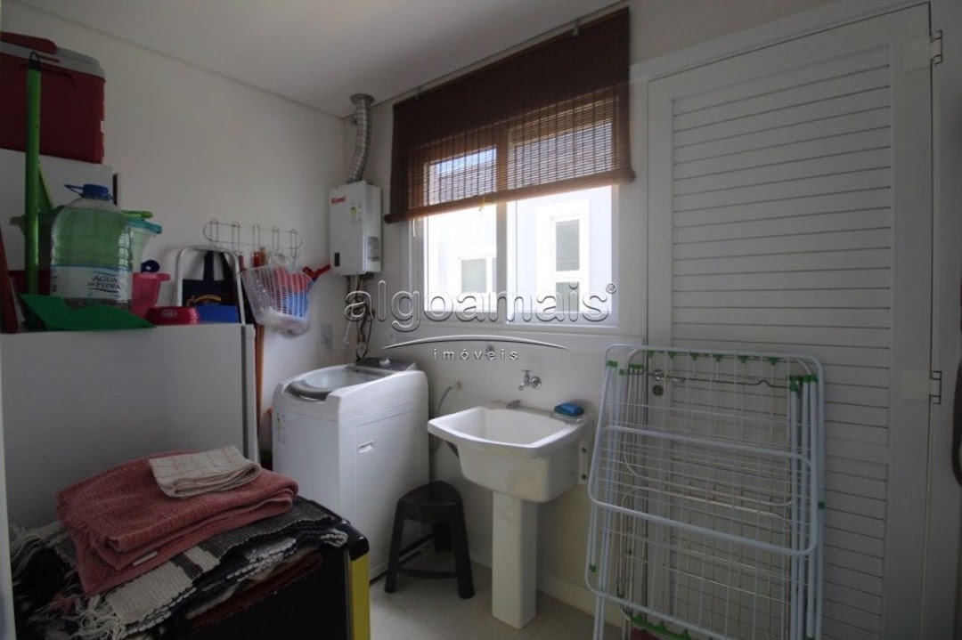 Casa de Condomínio à venda com 4 quartos, 250m² - Foto 13