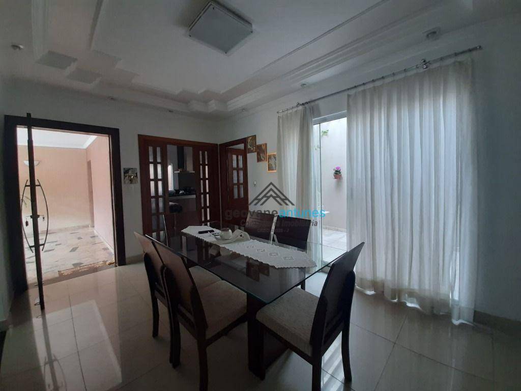 Casa, 3 quartos, 177 m² - Foto 3